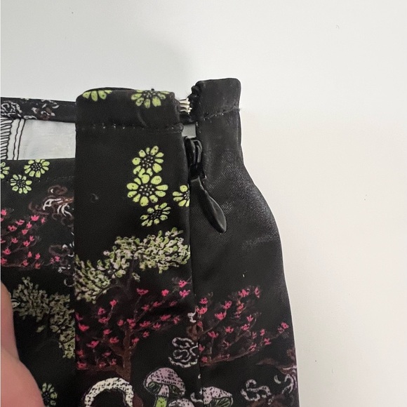 NWT Urban outfitters blossom satin printed lace up mini skirt cat print size XS - Picture 9 of 11